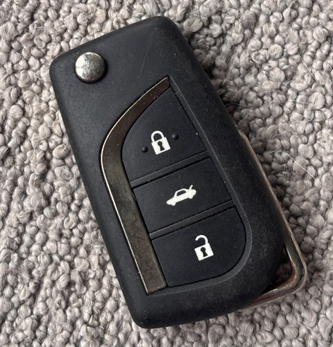 Genuine toyota button remote - genuine, 3