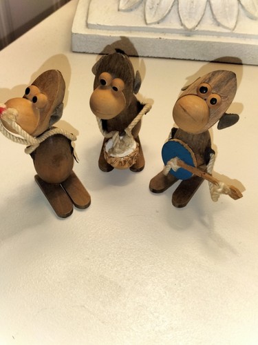 Wooden monkeys - monkeys, (vintage)