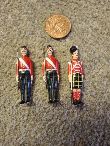Solider small metal models - small,