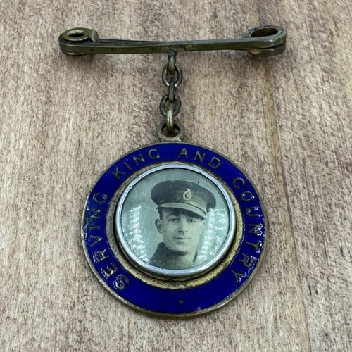 Ww2 serving king country - king,