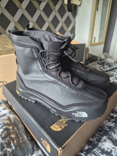North face base - north,