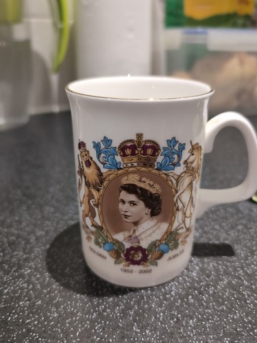 Golden jubilee queen - golden,