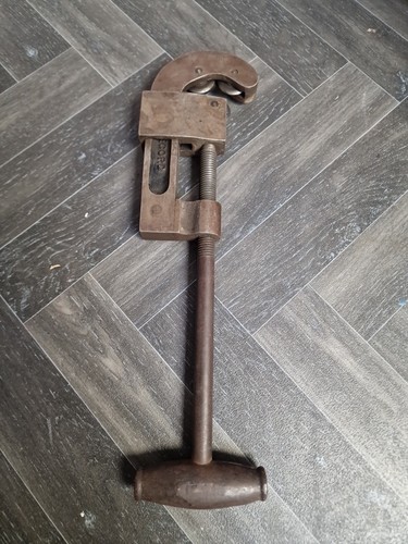 Record 102 pipe cutter 2 - record,
