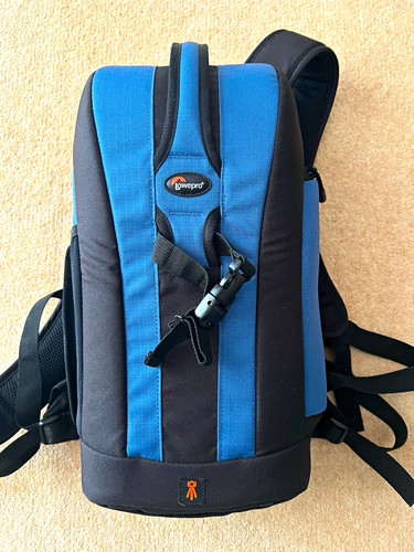 Lowepro flipside 200 - lowepro, camera