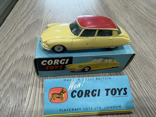 Corgi toys 210 citroen - toys,