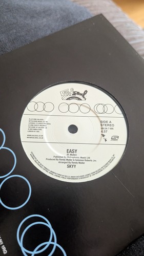 Skyy easy slow motion salsoul - skyy,