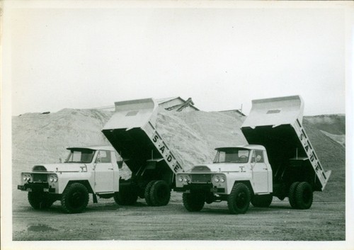 Photo two trucks - trucks,, tipper
