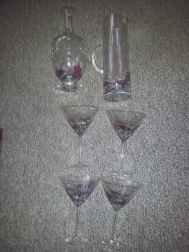 Clear coloured pattern on 4 - clear/,
