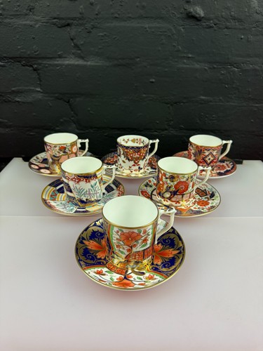 Royal crown derby curator - royal,