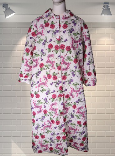 Vintage quilted nylon - quilted, dressing