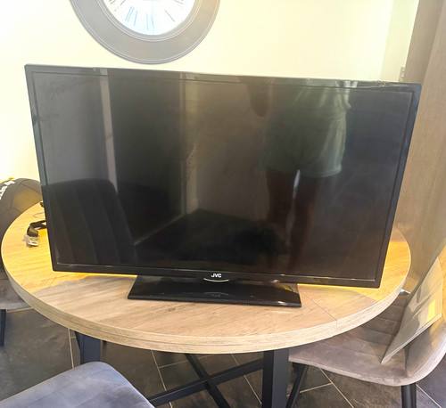Jvc 32in lcd flat - jvc, screen