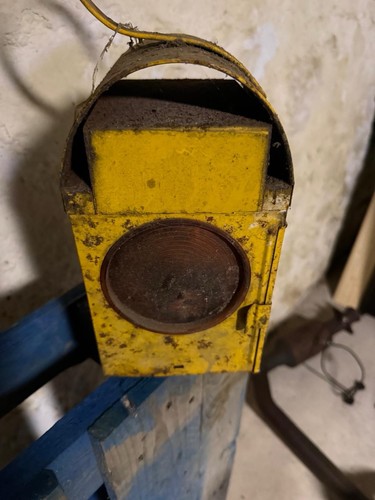 Vintage yellow paraffin - yellow,