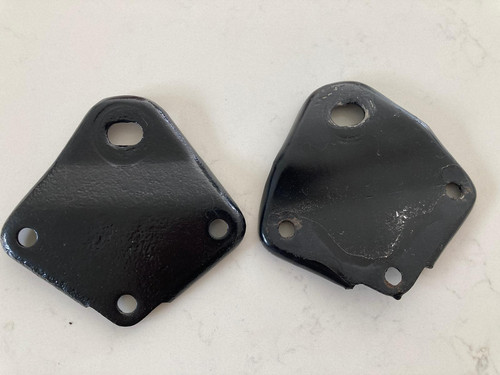 Suzuki gt750 exhaust hanger - gt750,