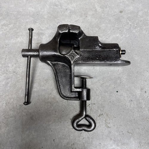 Old vintage jewellers vice