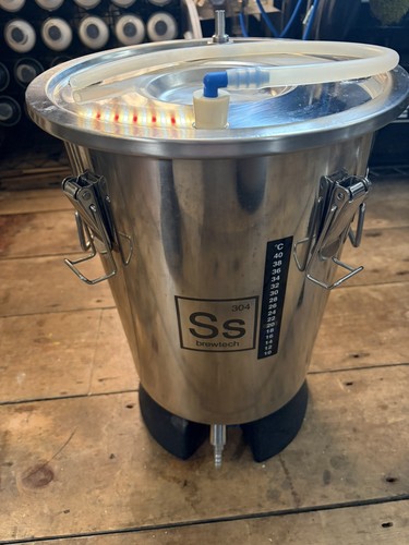 Brewtech the brew bucket - the,