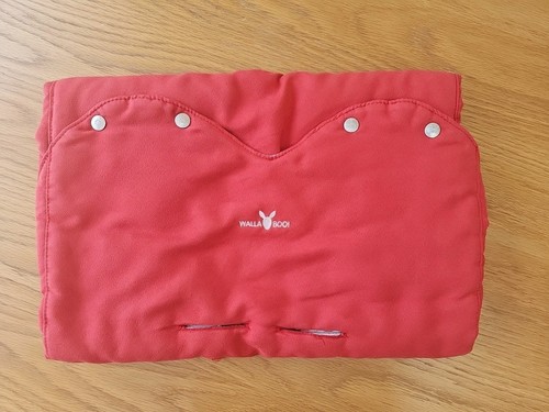 Walla boo baby snuggly blanket