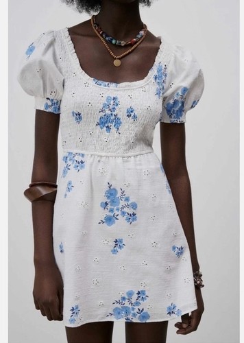 Zara white blue floral - zara, puff