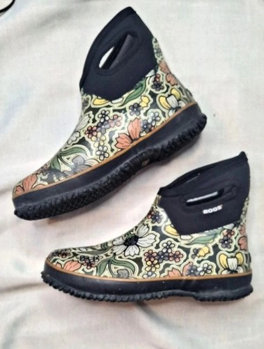 Bogs classic short - bogs, floral