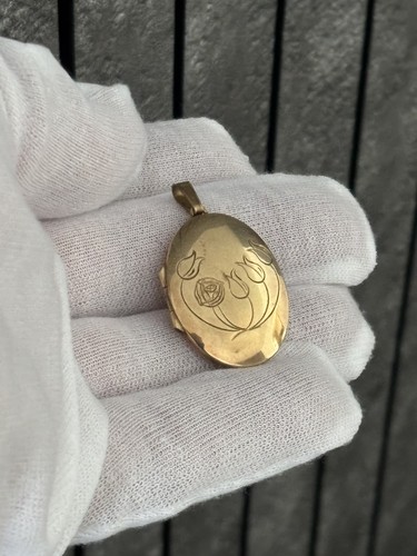 Large 9ct gold oval - gold,