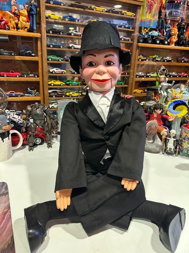 Juro novelty charlie - novelty, mccarthy