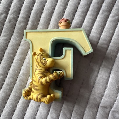 Disney classic winnie the - winnie, pooh
