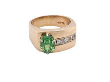 An unusual 14ct gold tsavorite