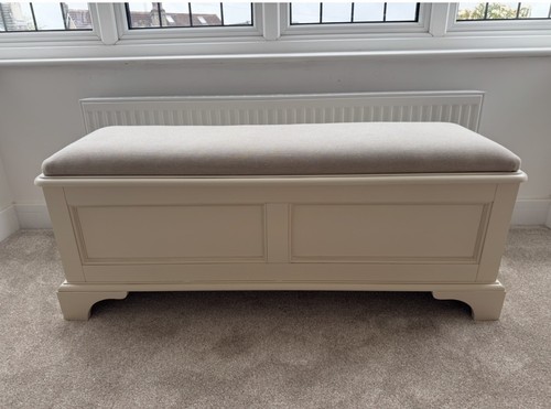 Laura ashley ivory blanket - blanket, box