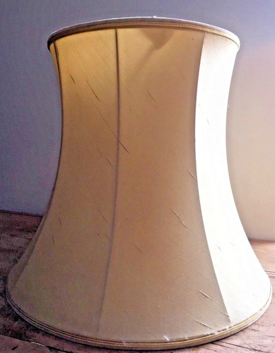 Preloved large pale - pale, yellow