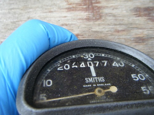 Smiths shape speedometer - smiths, d