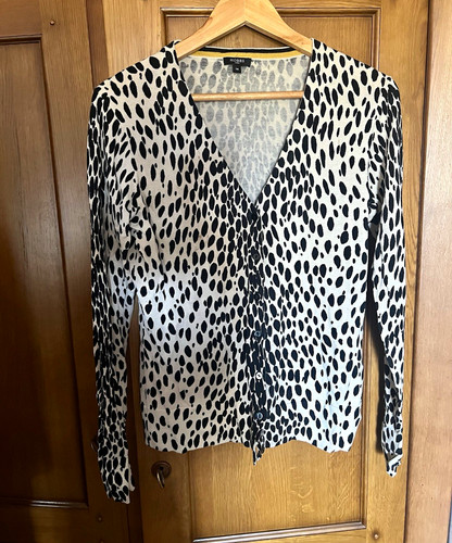 Hobbs animal print - print, button