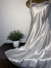 VTG ST MICHAEL PRETTY WHITE FULL SLIP OR NEGLIGEE SIZE 14