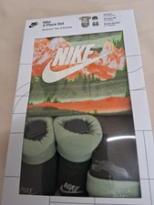 NIKE New Born Green Mix 3 Piece New In Box Set Bodysuit, Hat, Booties- CG BC4
