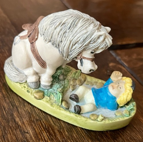 Vtg thelwell figurine talk - vtg,