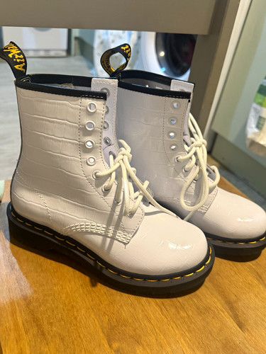 Martens 1460 white croc - martens,