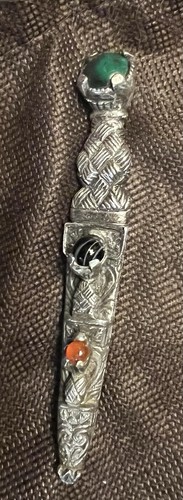 Vintage scottish dirk - kilt, pin