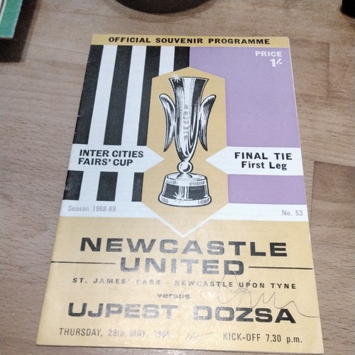 Newcastle united ujpest - united, v