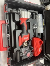 Milwaukee M12BPRT-201X 12V Rivet Tool Kit