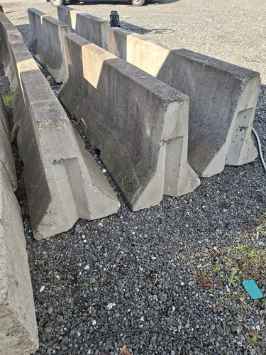 Concrete bollard priced per - concrete,
