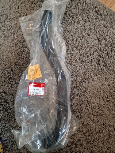 New genuine lower radiator - new,