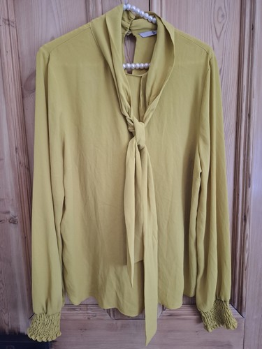 Pussy bow blouse long sleeved - pussy,