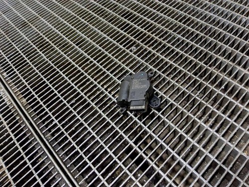 Audi air flap motor - q3,