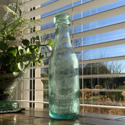 Collectable glass niblett co - glass,