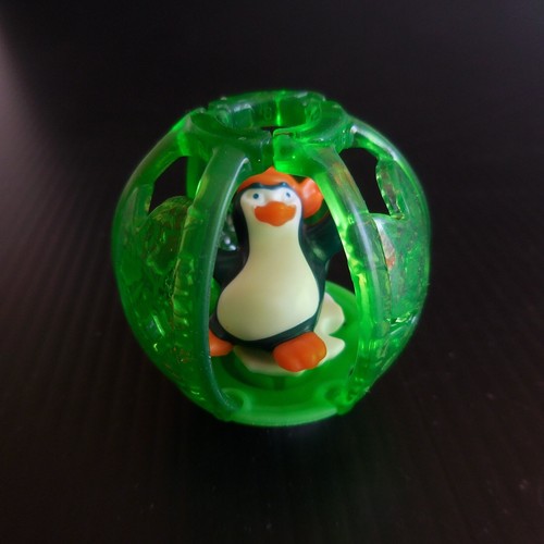 Penguin figurine dv394 - figurine,