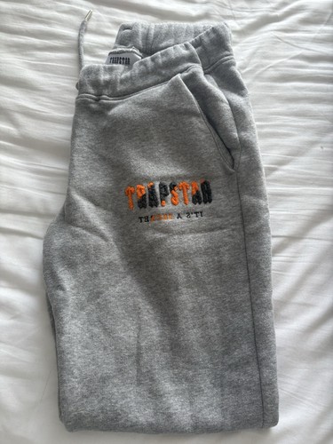 Trapstar chenille decoded - trapstar,