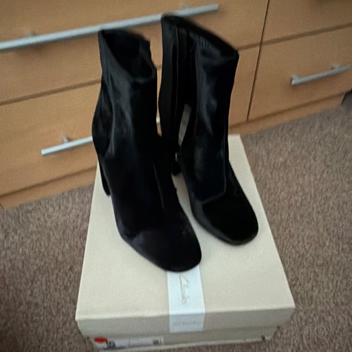Clarks amabel rlo black suede - clarks,