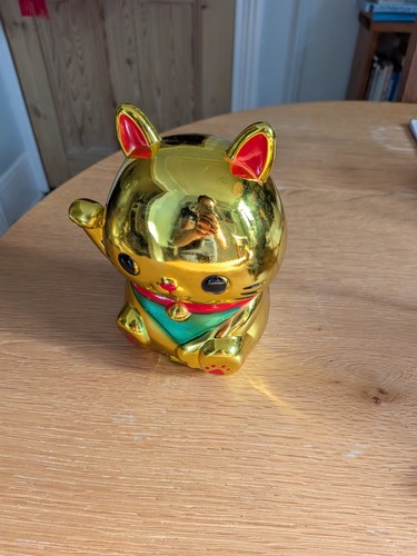 Gold neko chinese lucky - neko, waving