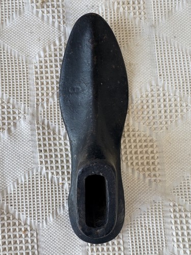 Vintage cast iron cobblers - iron,