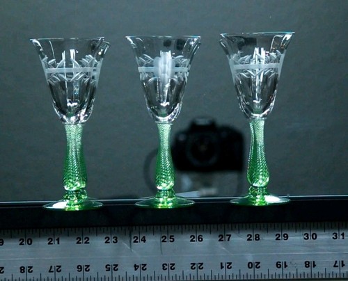 Weston green uranium stem - 3x,