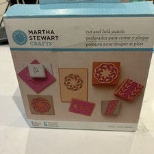 Martha Stewart - Hearts - Cut and Fold Punch