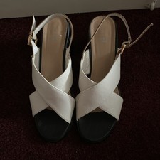 TU Sandals - Size 7 - Block